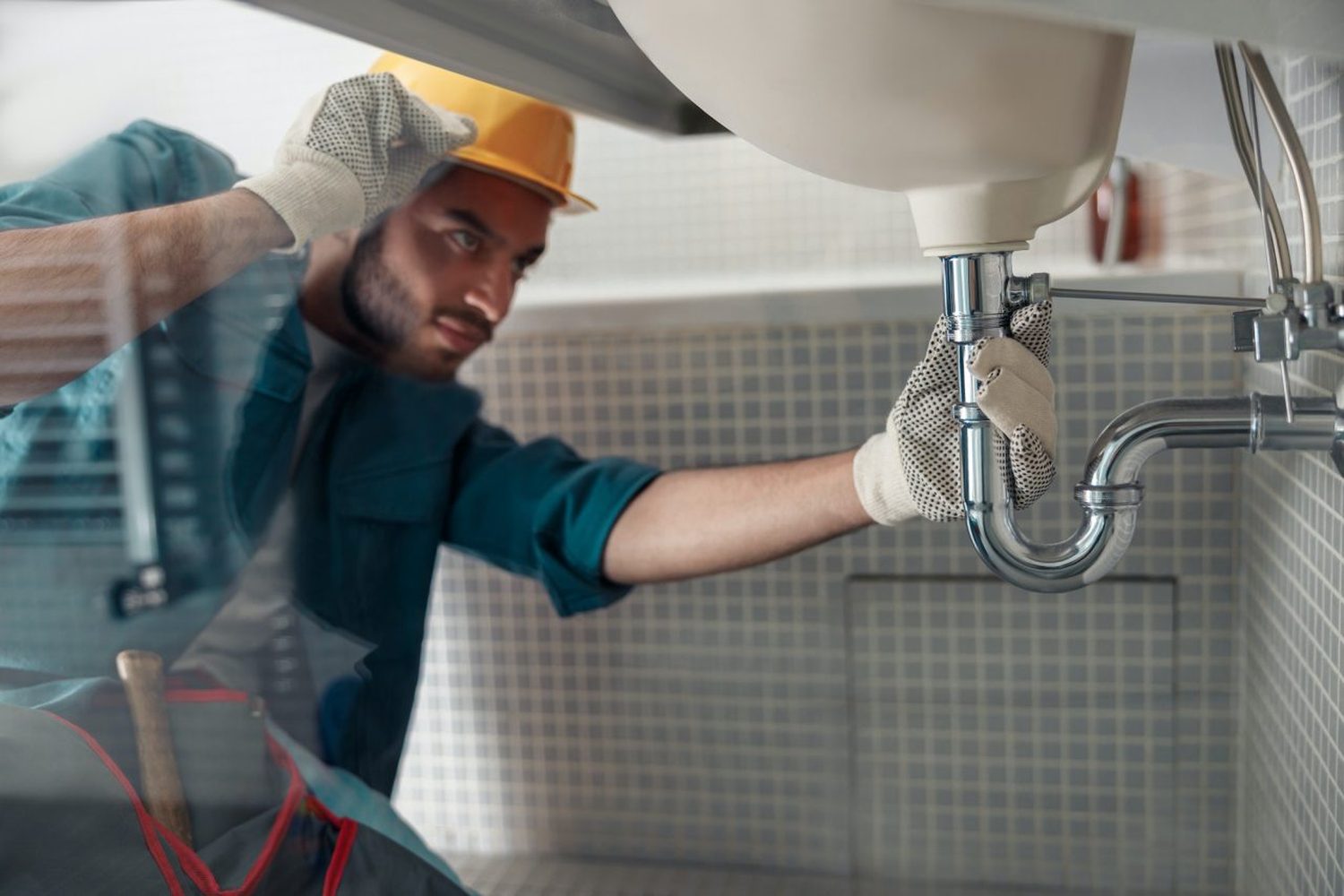 Leaking faucets & pipes
